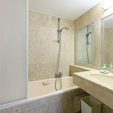 Hotel Golden Gates 2*